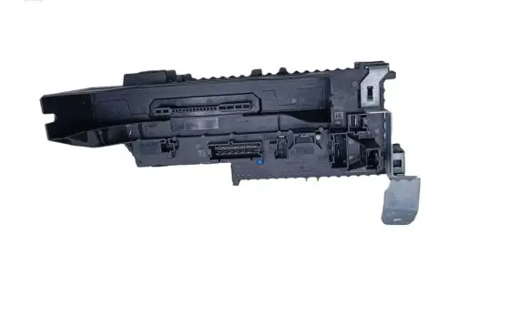 Mercedes-Benz C W204 Fuse module 01670658
