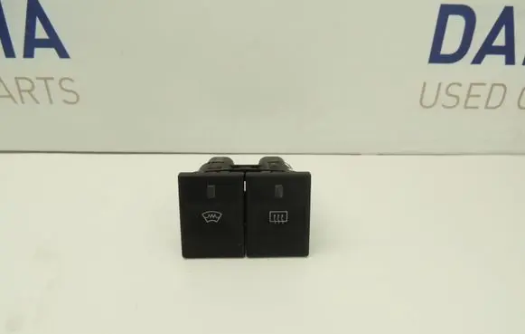 Ford Mondeo Mk III Windscreen/window heater switch D145