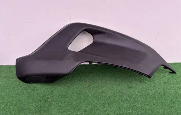 Volvo V40 Front bumper corner part panel trim 31353342