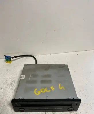 Volkswagen Golf IV CD/DVD changer
