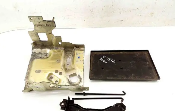 Nissan X-Trail T32 Battery box tray 24428CY00A 24428WB60A