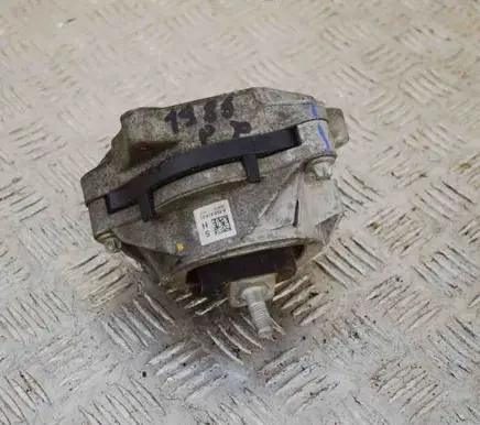 BMW 2 F22 F23 Engine mount bracket 6859414
