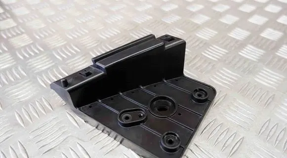 Nissan Qashqai Front bumper mounting bracket