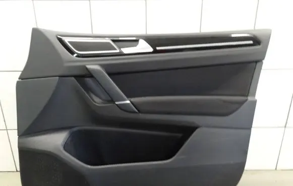 Volkswagen Golf VII Front door card panel trim
