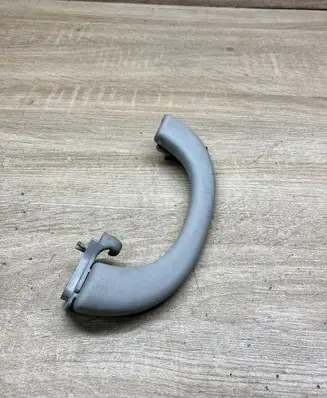 Mercedes-Benz E W211 Rear interior roof grab handle A2118100051