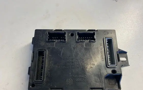 Renault Captur Comfort/convenience module 284B19494R