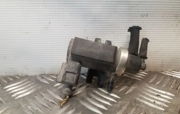 Volkswagen Golf IV Turbo solenoid valve 1J0906627 72290320