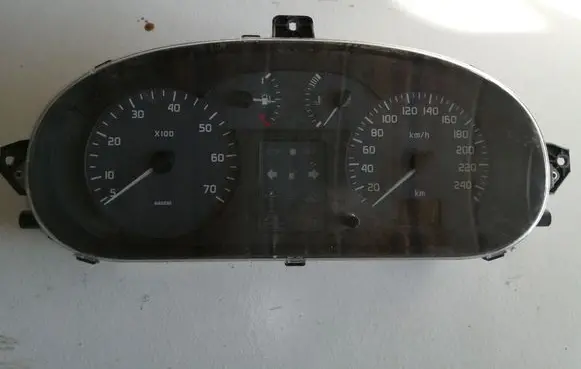 Renault Scenic I Speedometer (instrument cluster) P8200071820