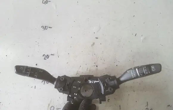 Hyundai Tucson TL Wiper turn signal indicator stalk/switch 93403D3850