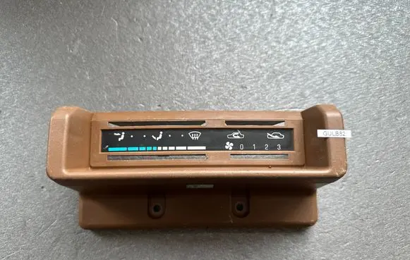 Nissan Patrol 160 Climate control/heater control trim 27570C8470