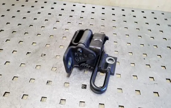 Audi A3 S3 A3 Sportback 8P Rear door lower hinge 8P4833411A