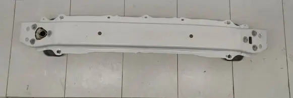Toyota Yaris Front bumper cross member 156072718