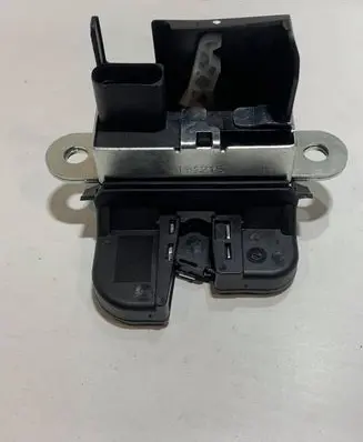 Volkswagen PASSAT B6 Tailgate lock latch 1K6827505E 1K6827505