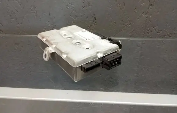 BMW 5 E60 E61 Door control unit/module 6957759 75789012 AAR4L15B96