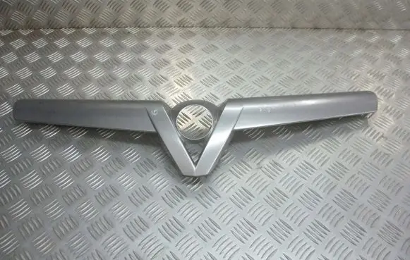 Opel Tigra B Front grill