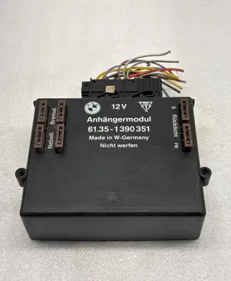 BMW 7 E32 Tow bar trailer control unit/module 1390351