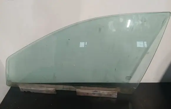 Volvo V70 Front door window glass four-door DOT57M53AS2 E000186 43R001106