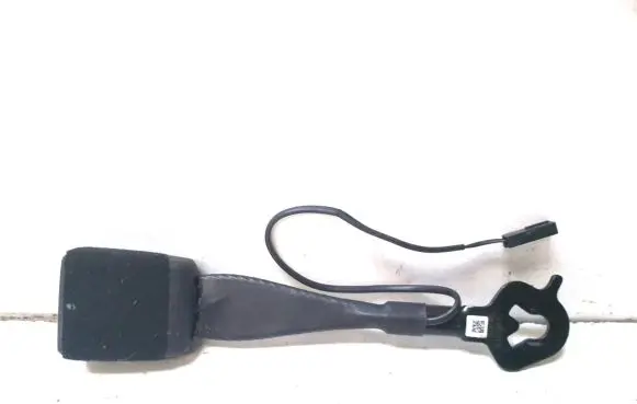 Audi A4 S4 B9 Front seatbelt buckle 4M0857755E
