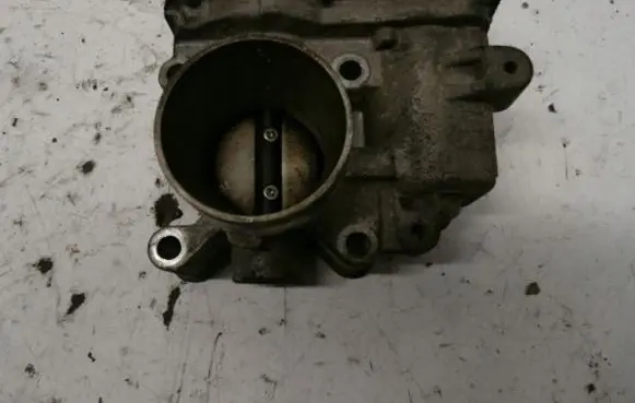 Renault Clio III Throttle valve 8200568712b