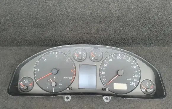 Audi A6 S6 C5 4B Speedometer (instrument cluster) 4B0919880X