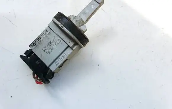 Volkswagen Touran I Interior temperature sensor 1K0907543A