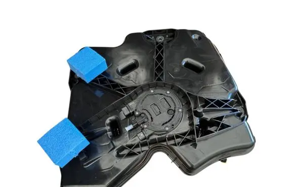 Mercedes-Benz S W222 AdBlue liquid reservoir A2224709400 2224709400 A2224706400