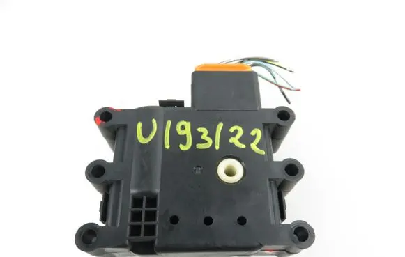 Mazda CX-7 Air flap motor/actuator 7587987080