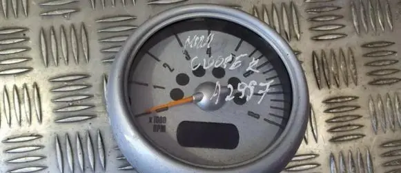 Mini One - Cooper R50 - 53 Speedometer (instrument cluster) AR0041005 AR-0041-005
