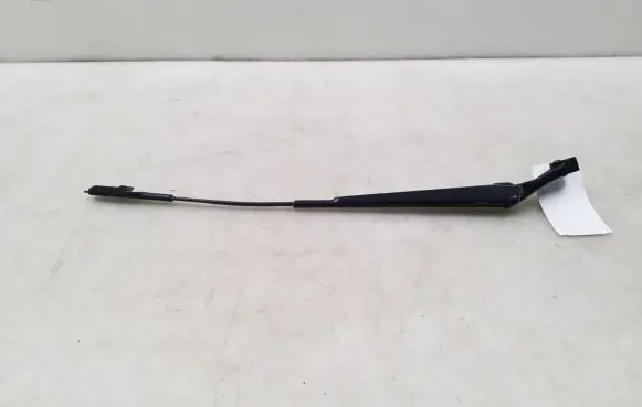 Opel Zafira B Front wiper blade arm 13145564
