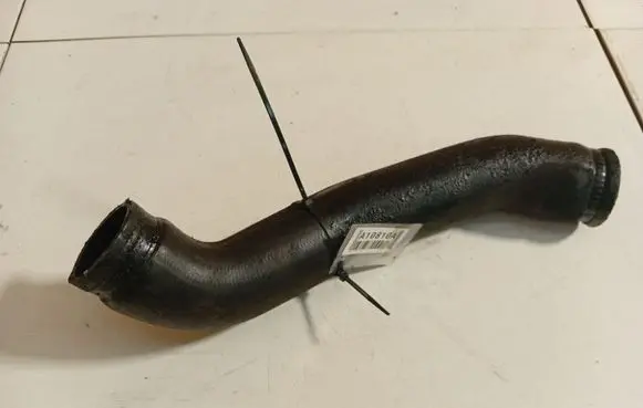Intercooler hose/pipe