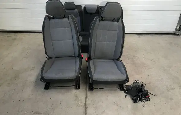 Seat set
