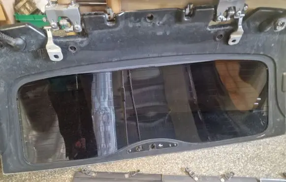 Volkswagen Touareg I Rear windscreen/windshield window 