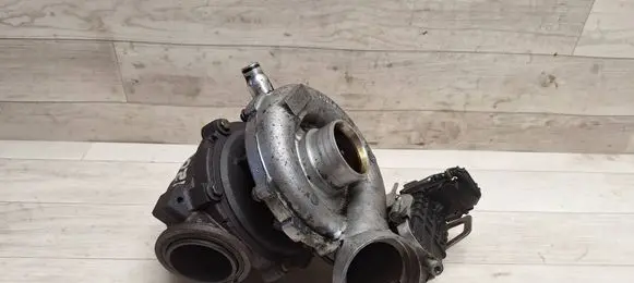 BMW 5 E60 E61 Turbo 7794259 GT2260V 758351