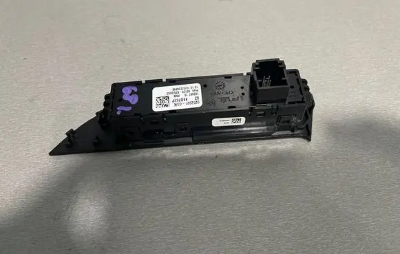 BMW 4 F32 F33 Parking (PDC) sensor switch 9252921