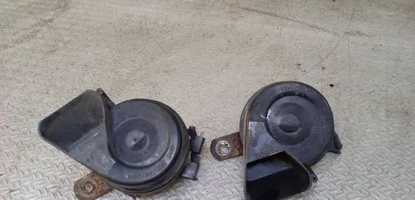 Mercedes-Benz ML W164 Horn signal E9703881165