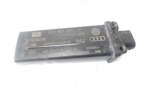 Audi A8 S8 D3 4E Tire pressure sensor 4E0907277