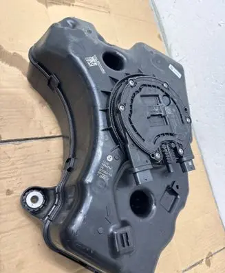 BMW X3 G01 AdBlue liquid reservoir 9884894 1619 20335610