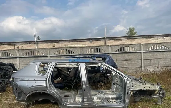 Mitsubishi Outlander IV Body 