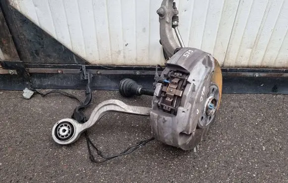 Mercedes-Benz GLC X253 C253 Front wheel hub spindle knuckle A0004213520 2130200 A253330