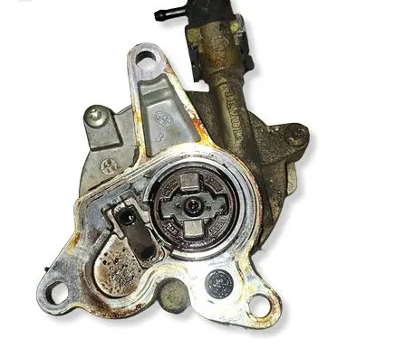 Renault Scenic II - Grand scenic II Vacuum pump 8200683981