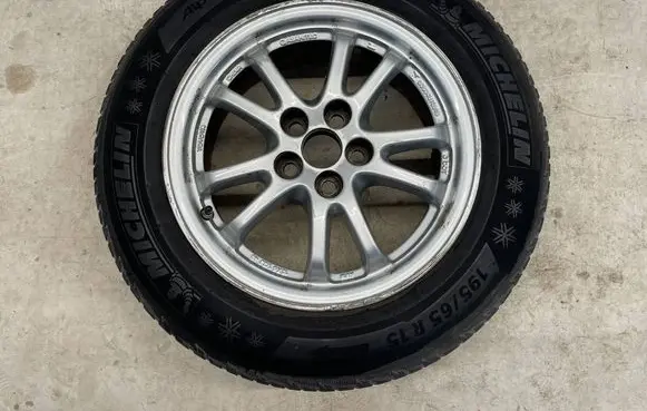 Toyota Prius (XW50) R15 alloy rim
