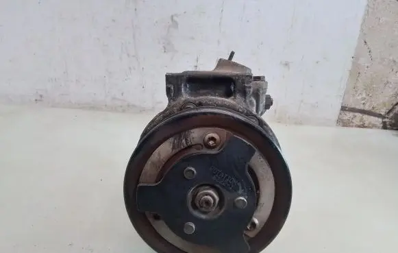 Volkswagen PASSAT B6 Air conditioning (A/C) compressor (pump) 1K0820859