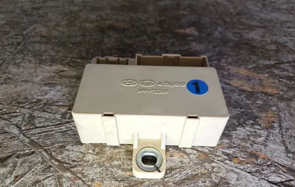 KIA Sportage Door central lock control unit/module 919401F010 05036D EA211207D