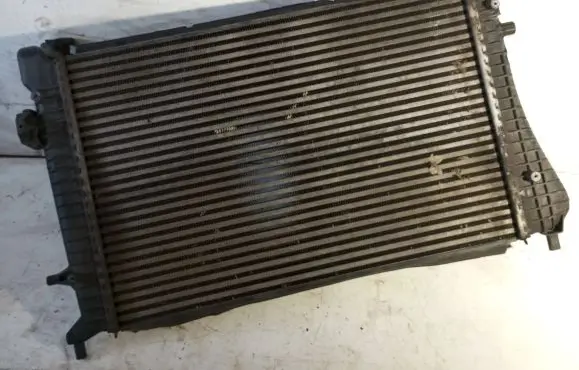 Volkswagen PASSAT B6 Intercooler radiator 3C0145803E