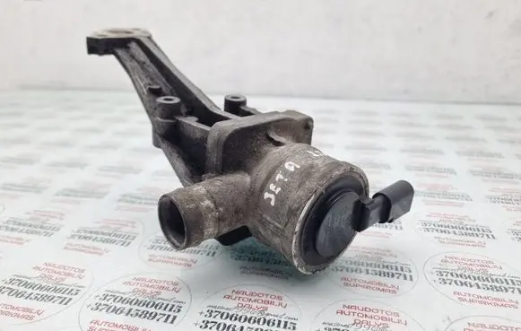 Volkswagen Jetta V EGR valve 07K131351C
