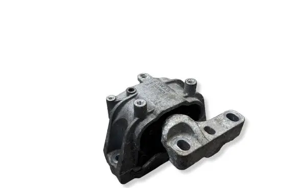 Volkswagen Touran II Engine mount bracket 1K0199262CN 1K0199262