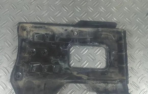 Battery tray