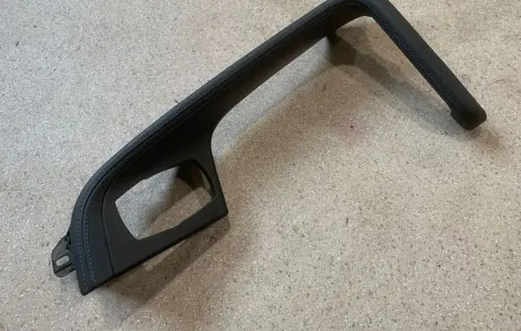 BMW X1 F48 F49 Dashboard lower bottom trim panel 8065063