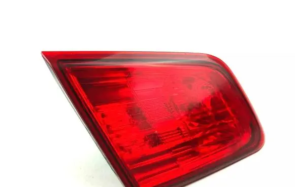 Subaru Legacy Tailgate rear/tail lights 23620071