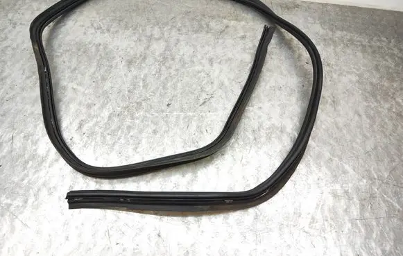 Audi A3 S3 8V Trunk rubber seal (body) 8V4827705
